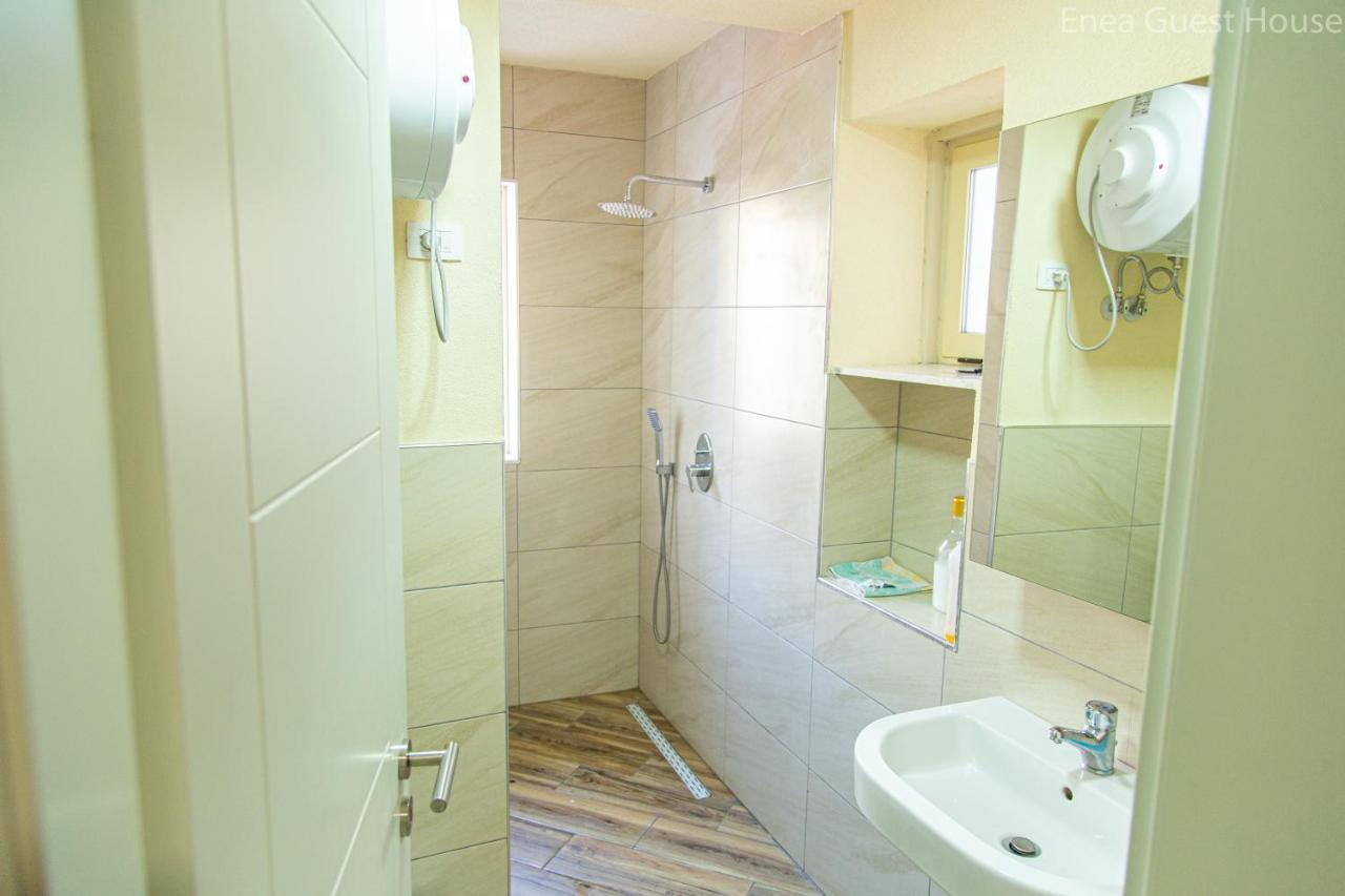 Enea'S Guest House Vlorë Esterno foto